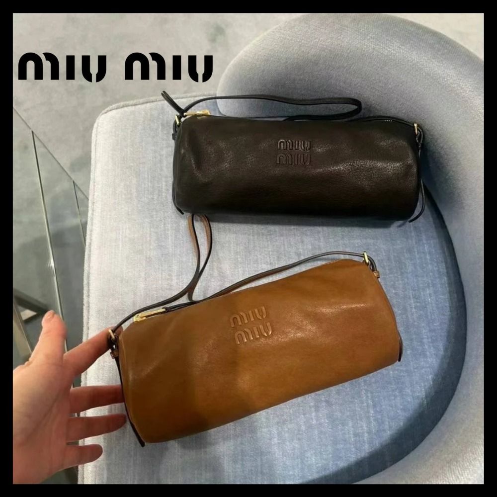 今年のトレンド♪横長バッグ】miumiu ナッパレザー ポーチ (MiuMiu