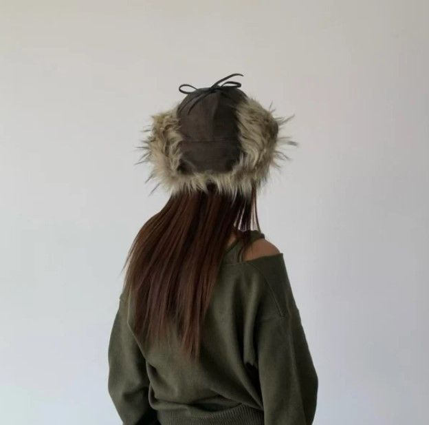 OPEN YY】FAUX FUR CORDUROY EARFLAP CAP◇ aespa着用 (OPEN