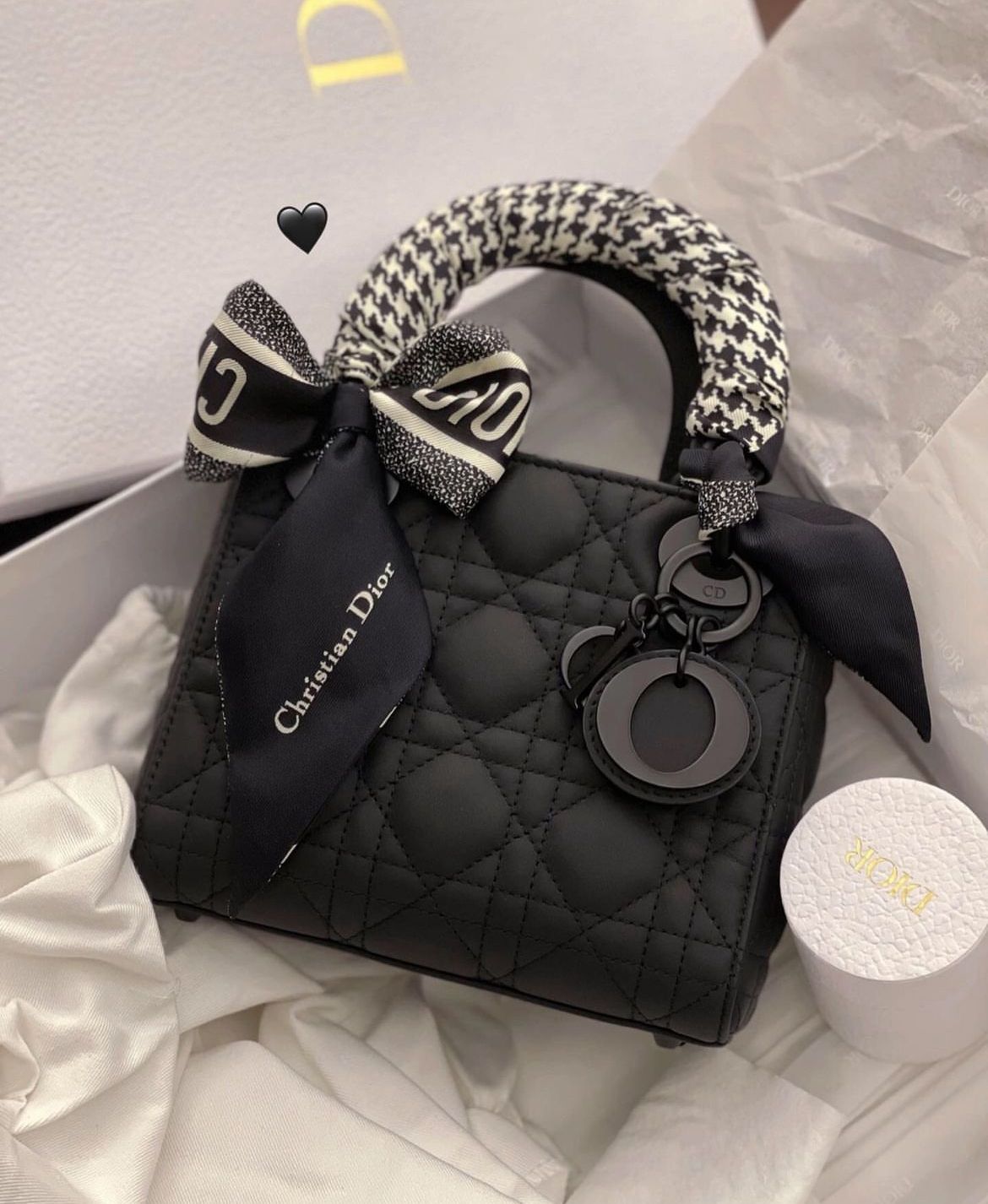 DIOR【人気のウルトラマット】Lady Dior バッグ ミニ【関税無】 (Dior