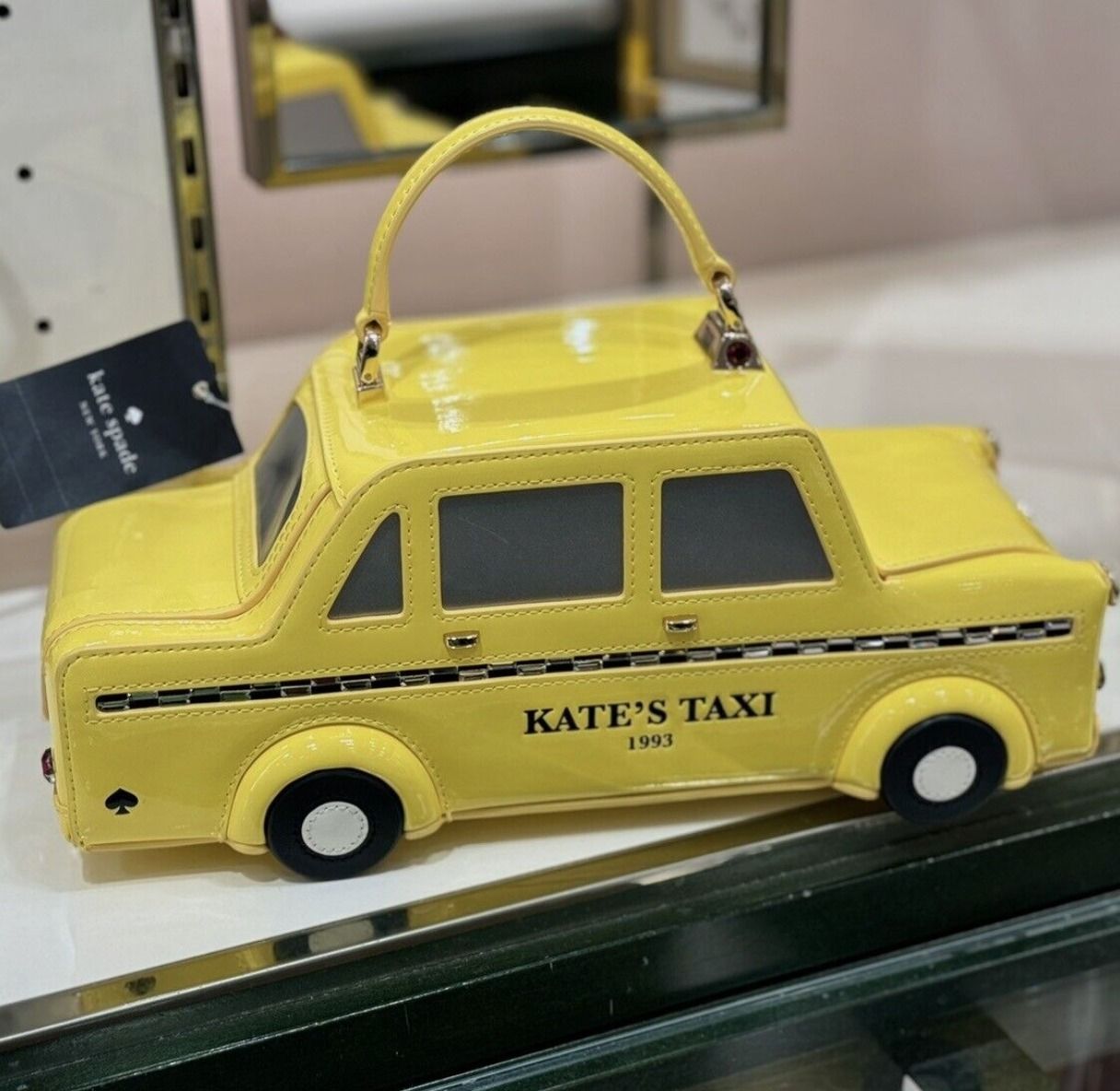 セール☆kate spadeビッグアップル3Dタクシー2wayクロスボディ (kate