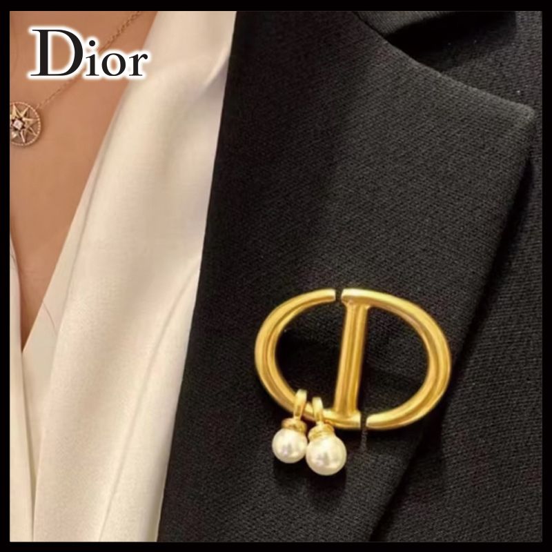 Dior CDクリスチャンディオール ロゴ パール 2022年 ブローチ Dior CD