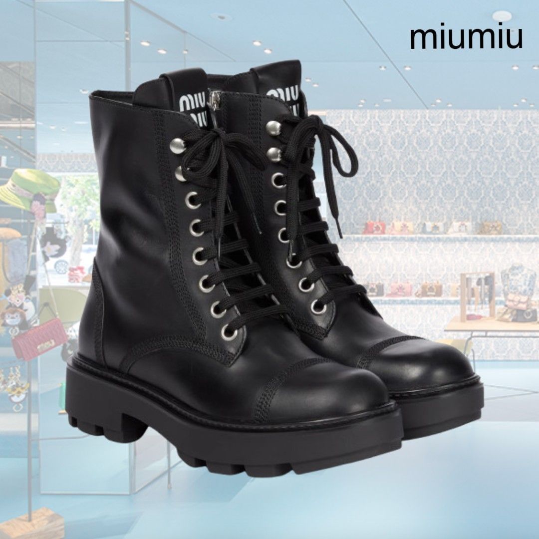 希少】MiuMiu ロゴ入り レザーコンバットブーツ ブラック (MiuMiu