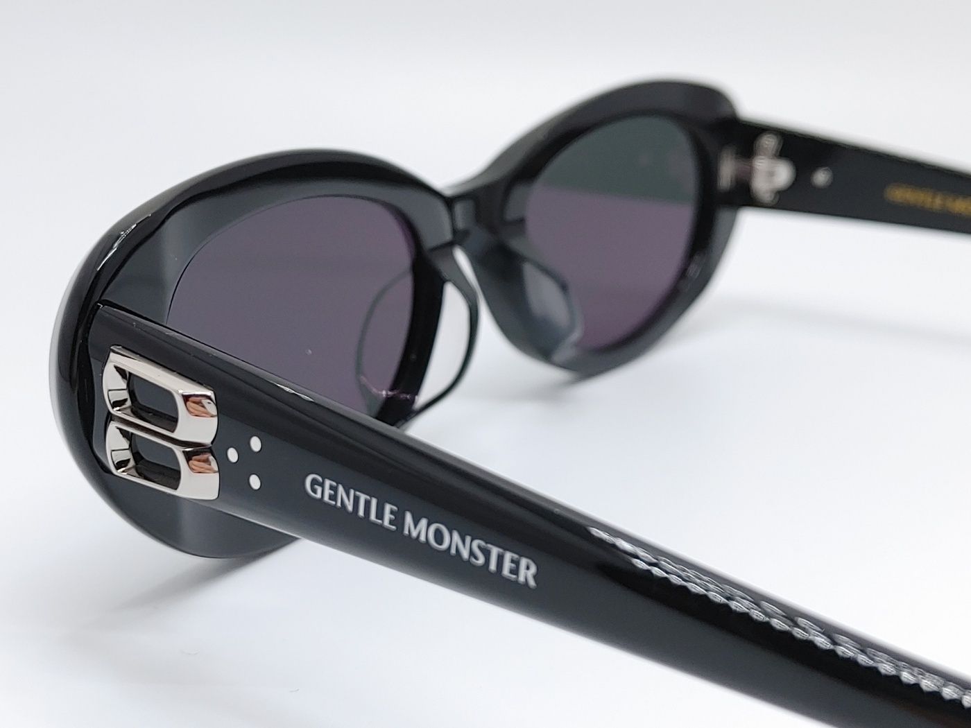 ☆COCOA☆スタイリッシュなブラック楕円形サングラス☆ (Gentle