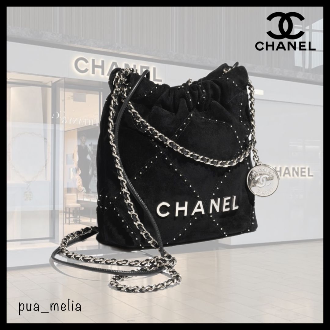 上品でクール♡【CHANEL】CHANEL22 スエード ミニバッグ (CHANEL
