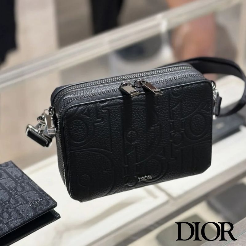 DIOR グラビティレザー ストラップ付き ジップポーチ ショルダー (Dior