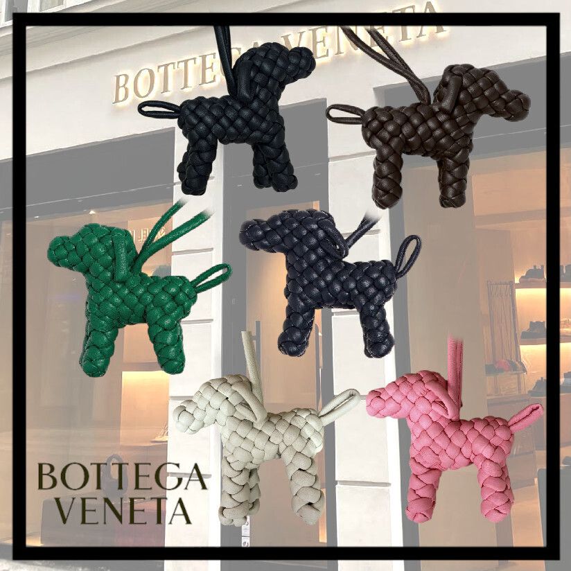 プレゼントにも人気 可愛い BOTTEGA VENETA ☆ ドッグ チャーム