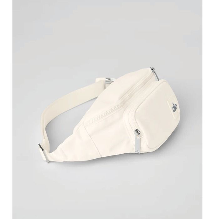 alo ホワイト ボディバッグ 【公式通販】