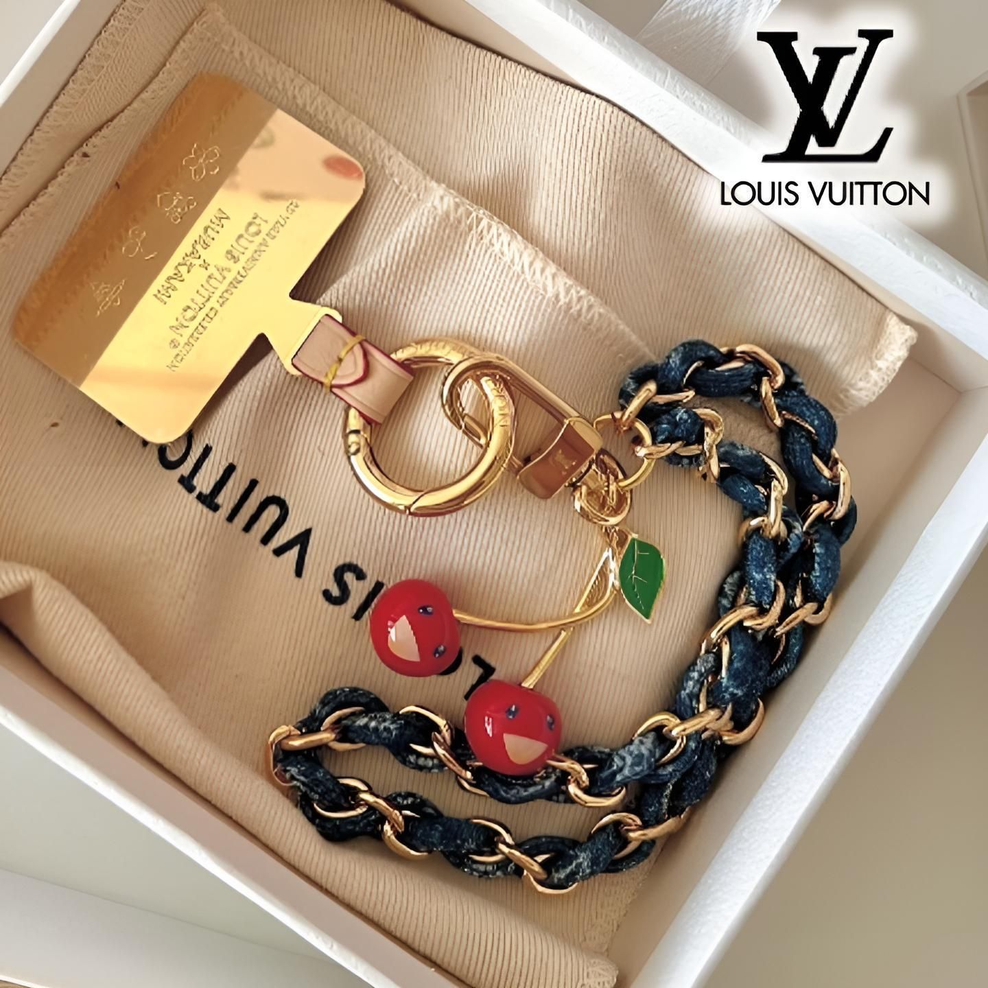 村上隆コラボ【Louis Vuitton】LV×TM チェリースマホストラップ (Louis