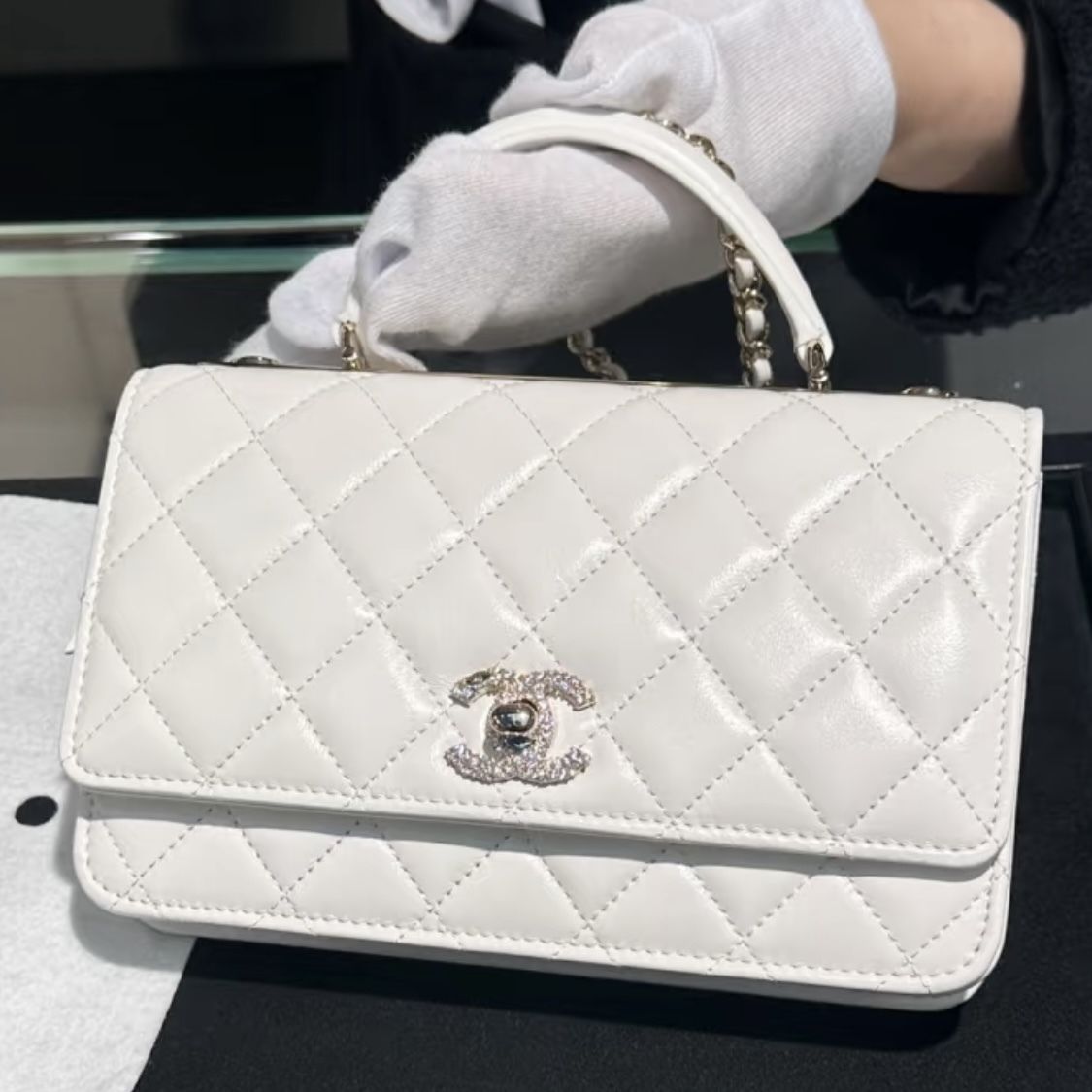 25S CHANEL CC_チェーンウォレット トレンディ キラキラストラス