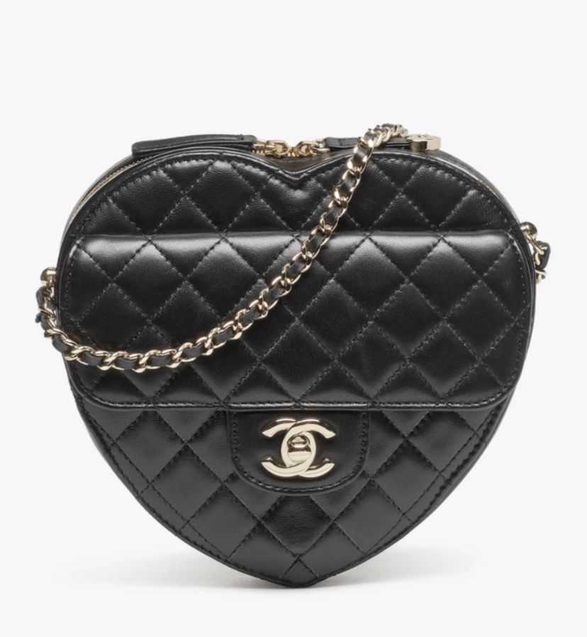 ハートが可愛すぎる♪】シャネル☆ハートショルダーバッグ (CHANEL