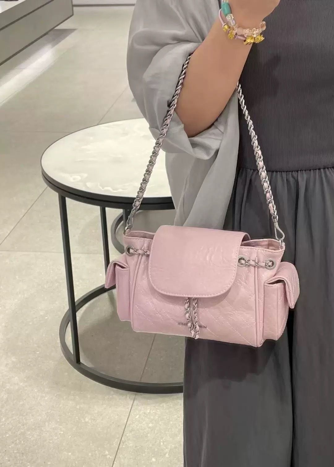 CHARLES&KEITH Duo Quilted Two-Way Front Flap Backpack/送料込