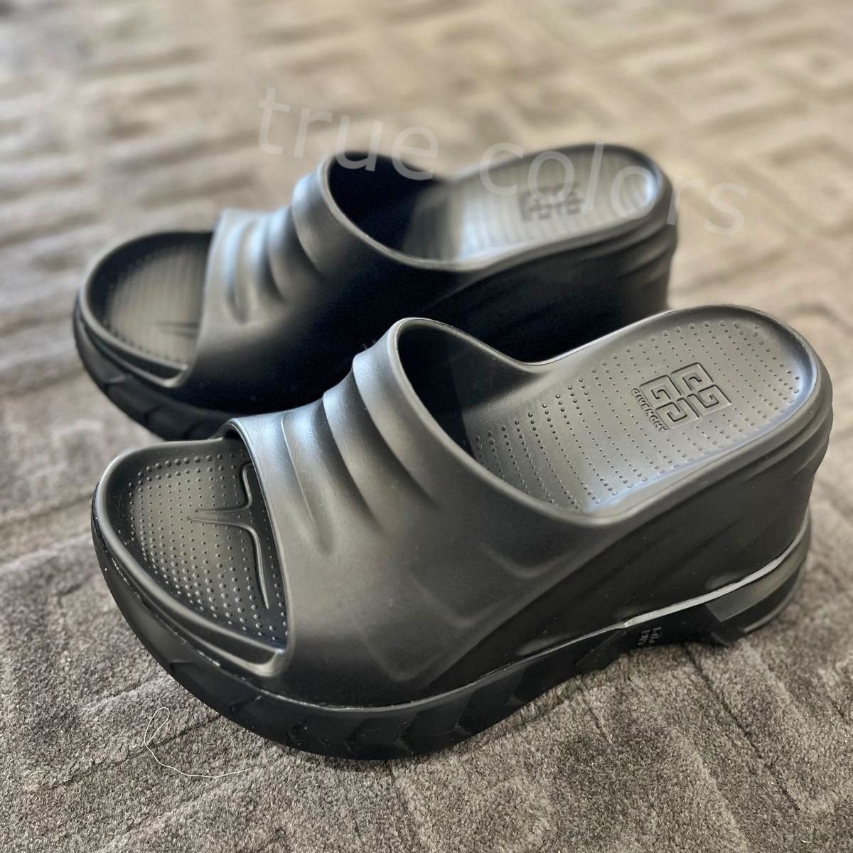 GIVENCHY マシュマロ ラバー製 プラットフォーム サンダル*BLACK