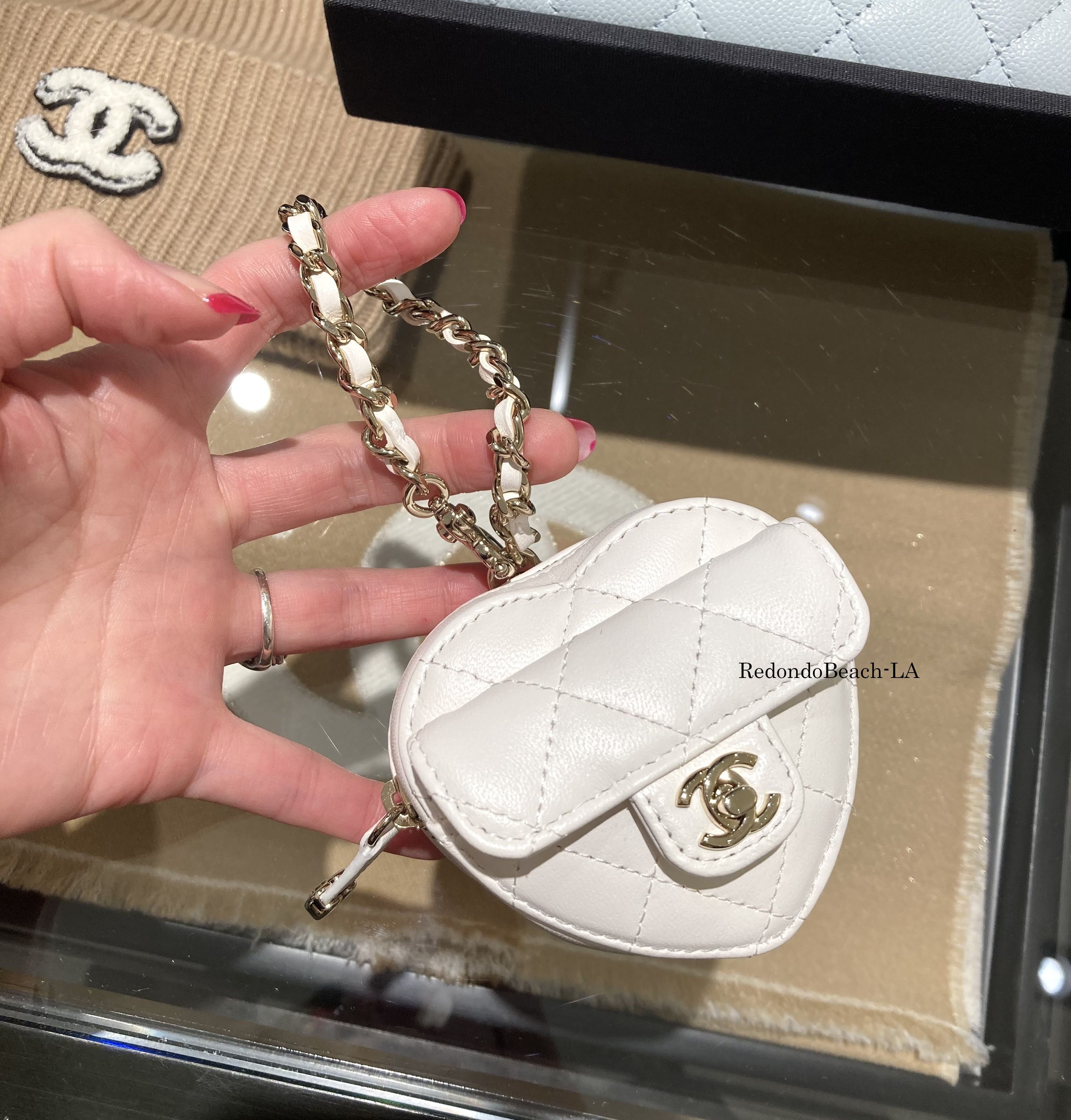ミニハートに心キュン】☆CHANEL☆バッグチャーム☆数量限定 (CHANEL