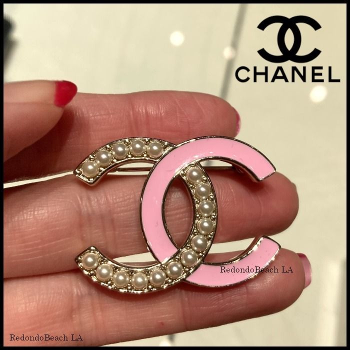 ピンクコーデに映える】☆CHANEL☆ブローチ☆25B限定 (CHANEL/ブローチ