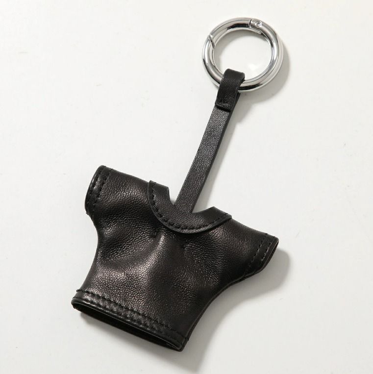 人気！【MM6 Maison Margiela】ブラック T-shirt キーホルダー (MM6