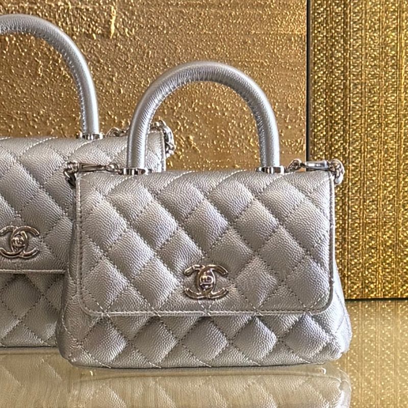 ☆ココハンドル初シルバー☆【CHANEL】XXS 19cm (CHANEL/ショルダー