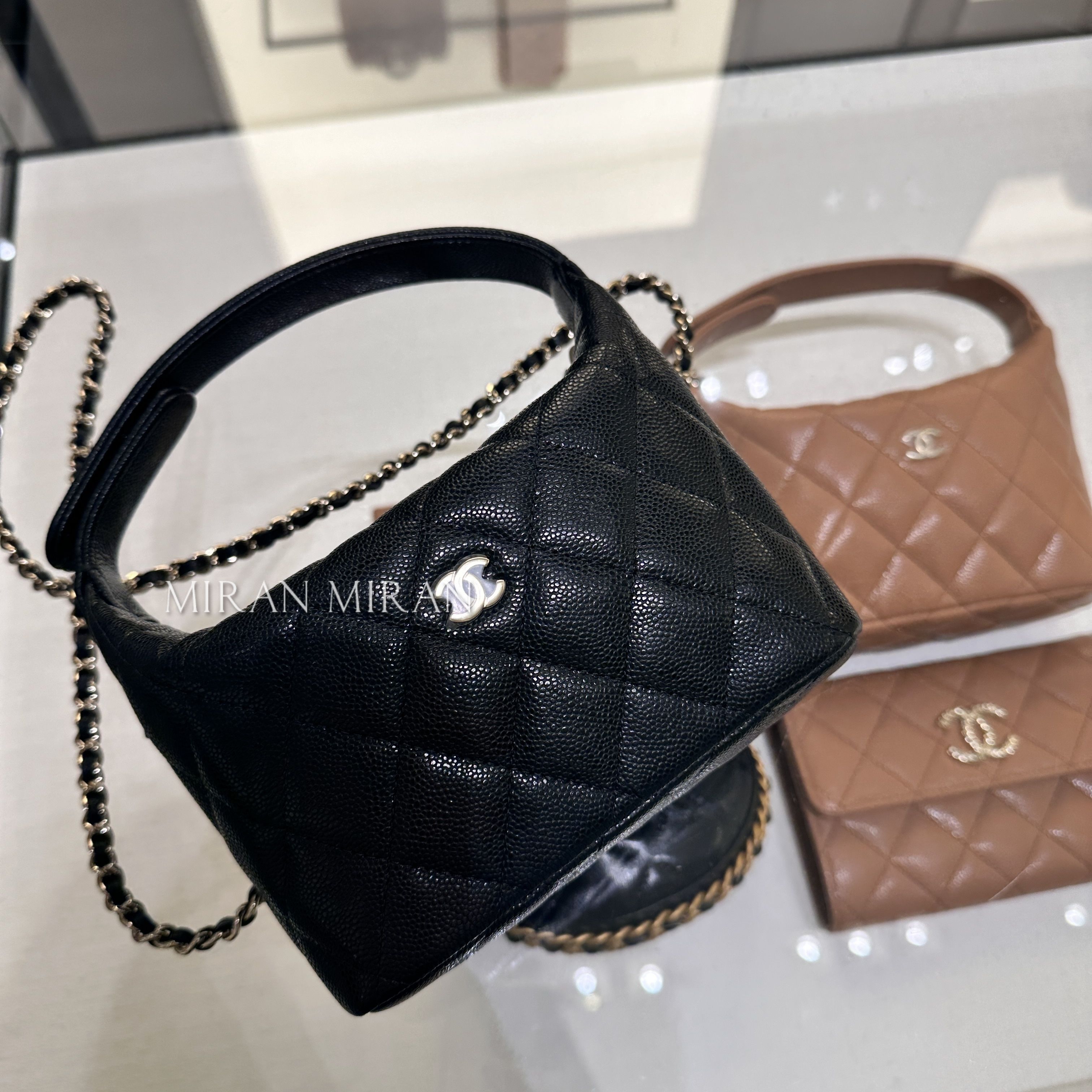 CHANEL】2WAY♪チェーンホーボーバッグAP4386B10583 (CHANEL
