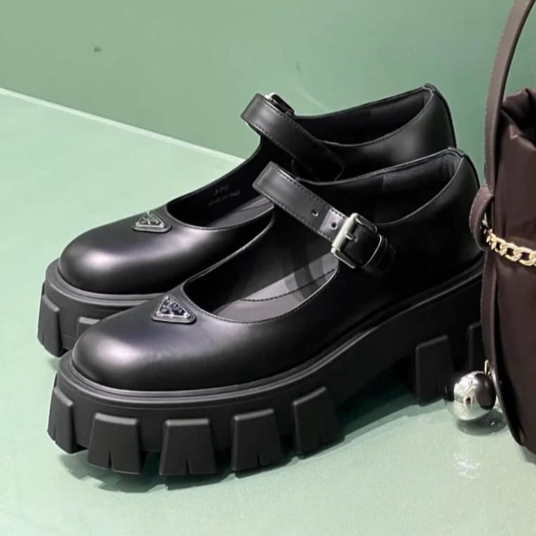 大注目】PRADA◇モノリス ブラッシュドレザー メリージェーン (PRADA