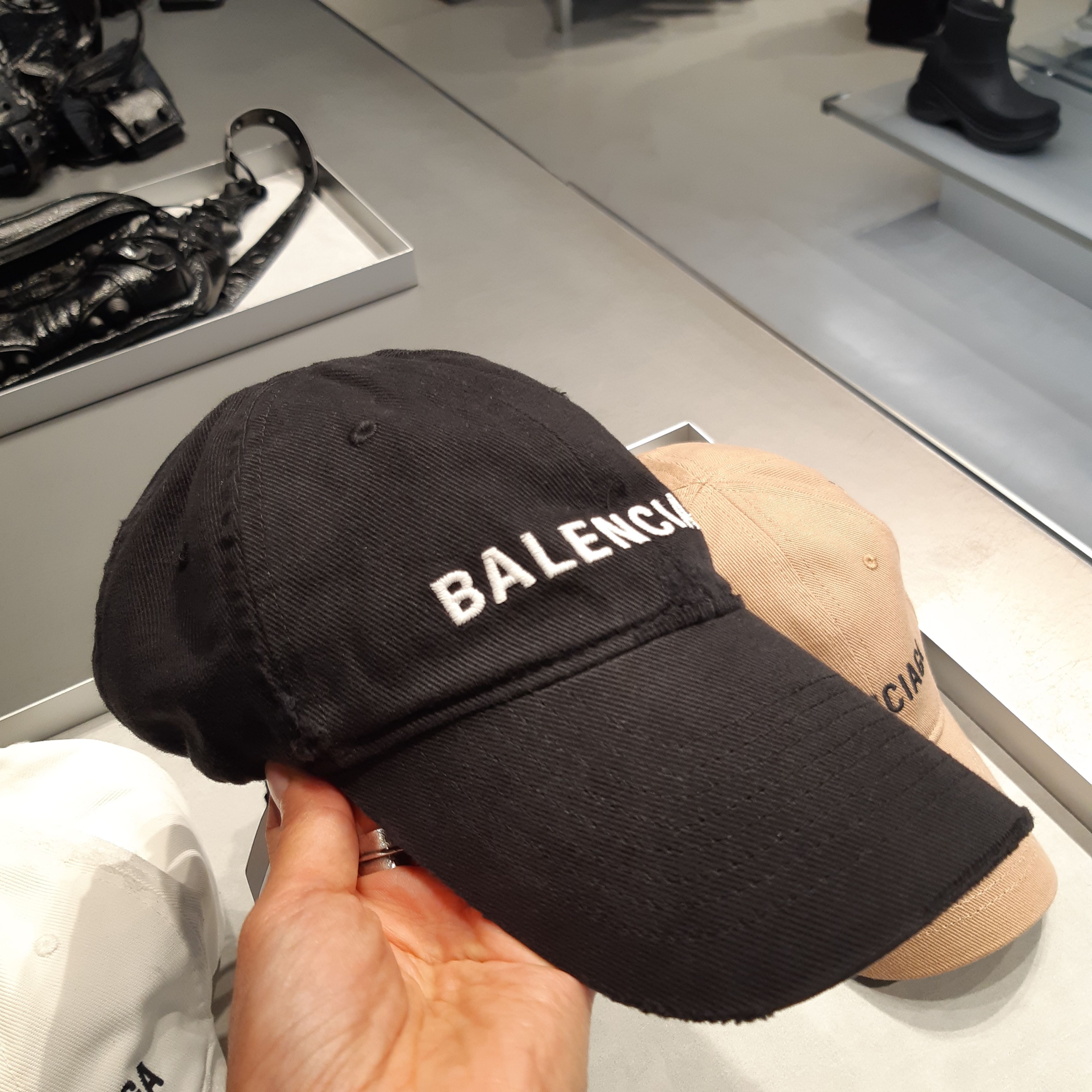 セール】バレンシアガ☆HAT CAP メンズ キャップ☆673319 (BALENCIAGA