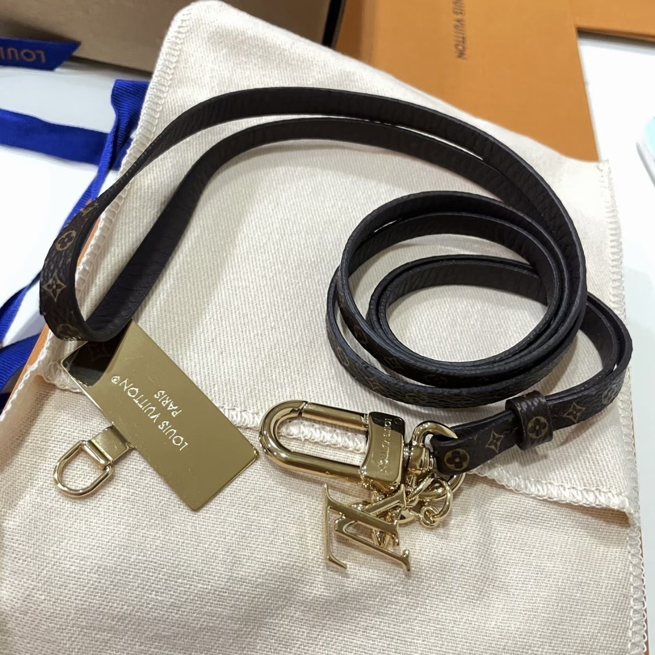 ルイヴィトン】フォンストラップ・モノグラム (Louis Vuitton