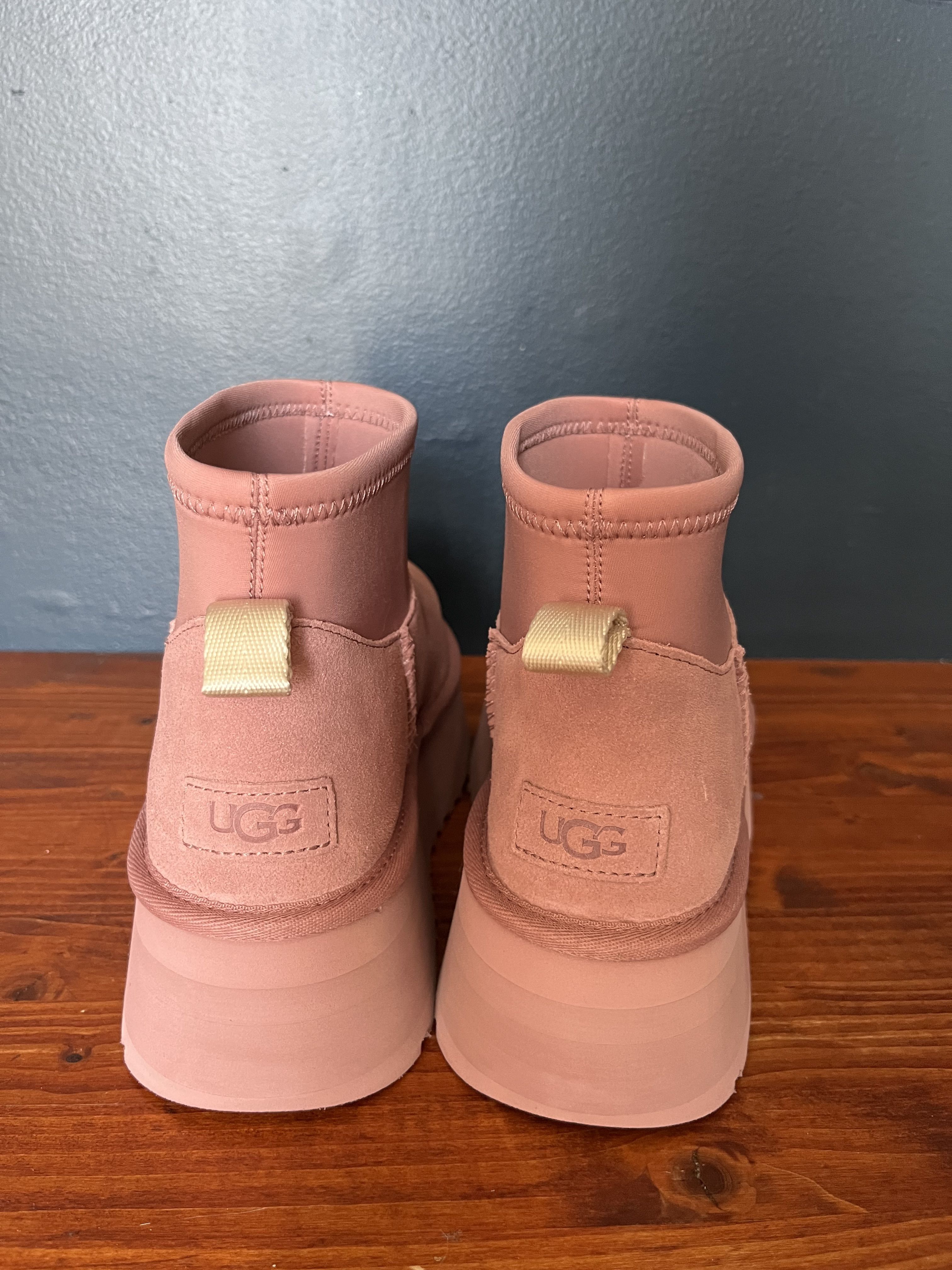 UGG】pink可愛い Classic Mini Dipper レッグウォーマーブーツ (UGG