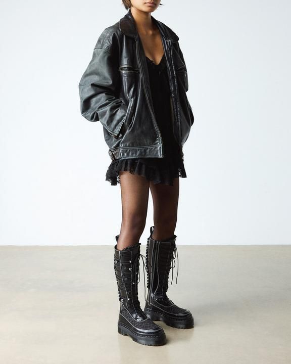 圧倒的な存在感【Dr. Martens】Xtrm Frill 膝上フリル厚底ブーツ (Dr