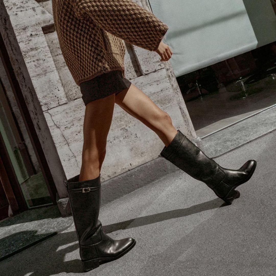 ZARA｜ロングブーツ ブラック 乗馬風デザイン バックル付き (ZARA