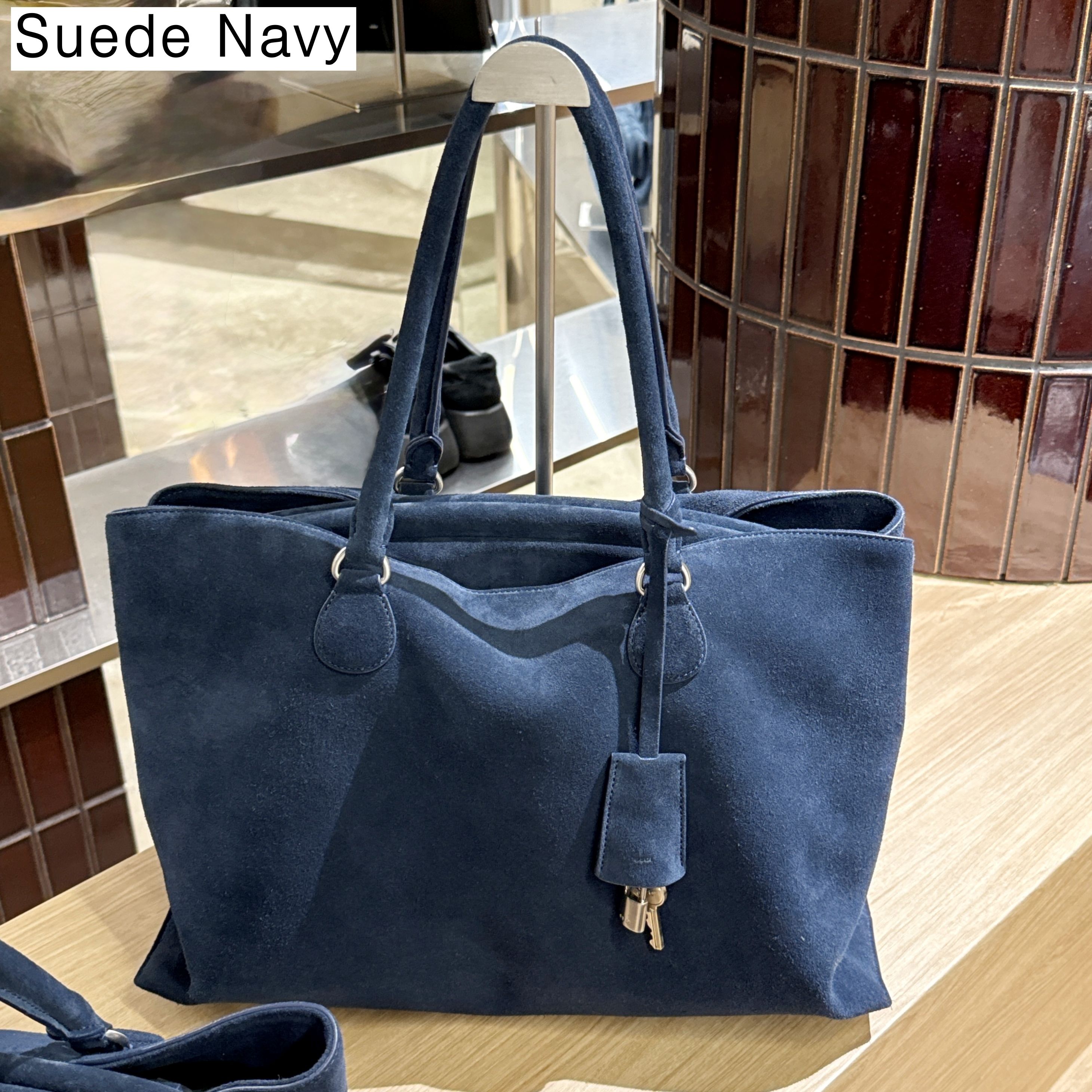 OSOI】韓国人気☆ SHELL BROT LARGE BAG (OSOI/ショルダーバッグ