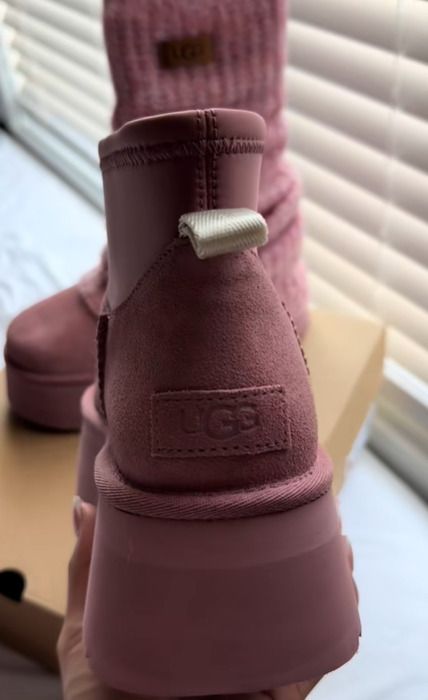新作完売必至♪【UGG】Mini Dipper レッグウォーマーブーツ (UGG