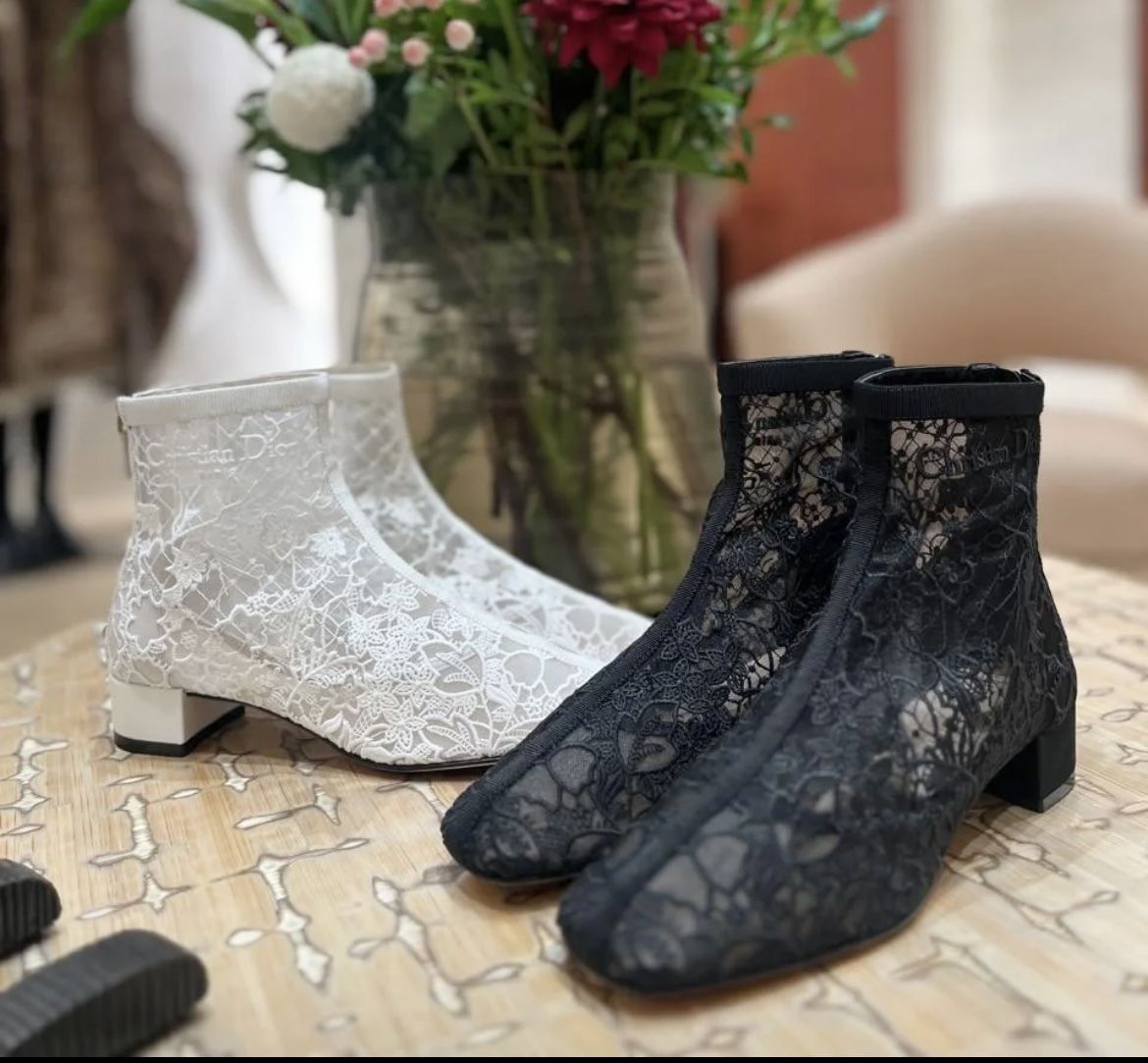 繊細なレース刺繍の透明感♪】DIOR☆Naughtily-D ブーツ (Dior