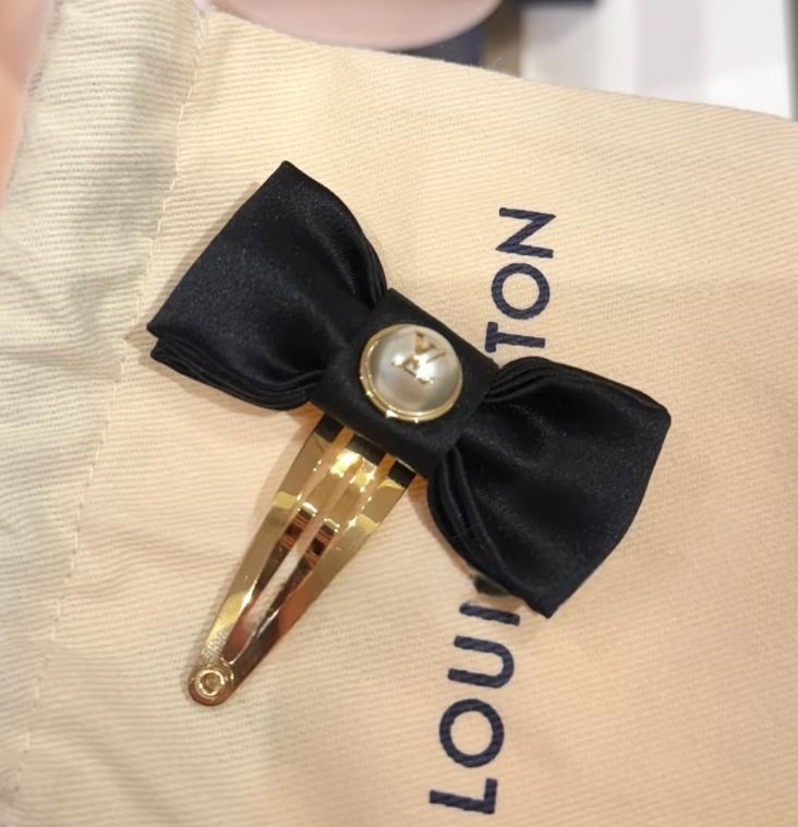 一瞬で綺麗見えヘア【Louis Vuitton】バレッタ ミックス パール (Louis