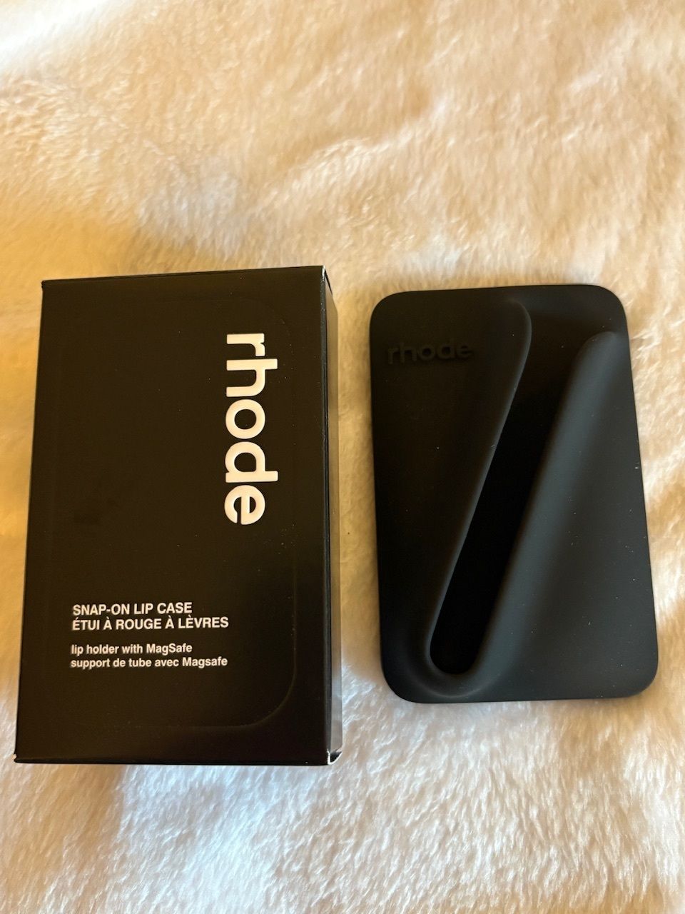 rhode】snap-on lip case (rhode skin/スマホケース・テック