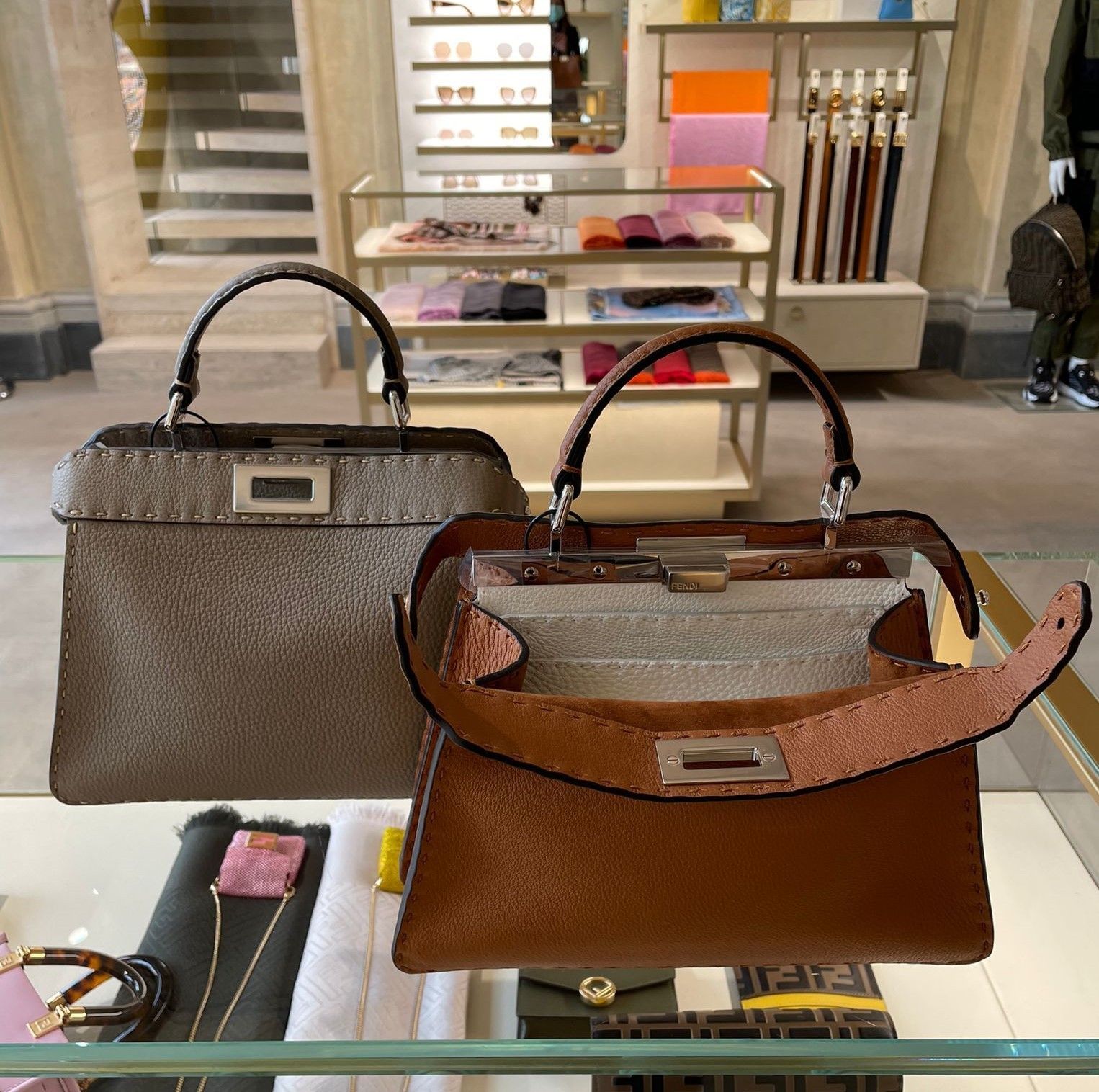 FENDI】ピーカブー アイシーユー スモール セレリアバッグ (FENDI