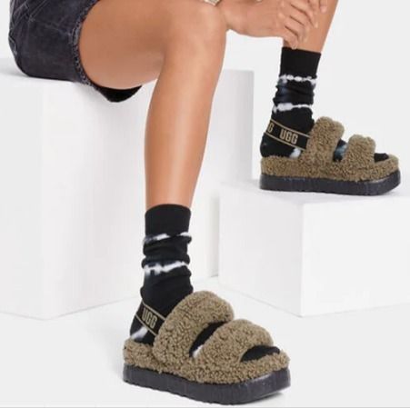 カラバリ豊富【もこもこ】UGG☆OH FLUFFITAサンダル (UGG/サンダル