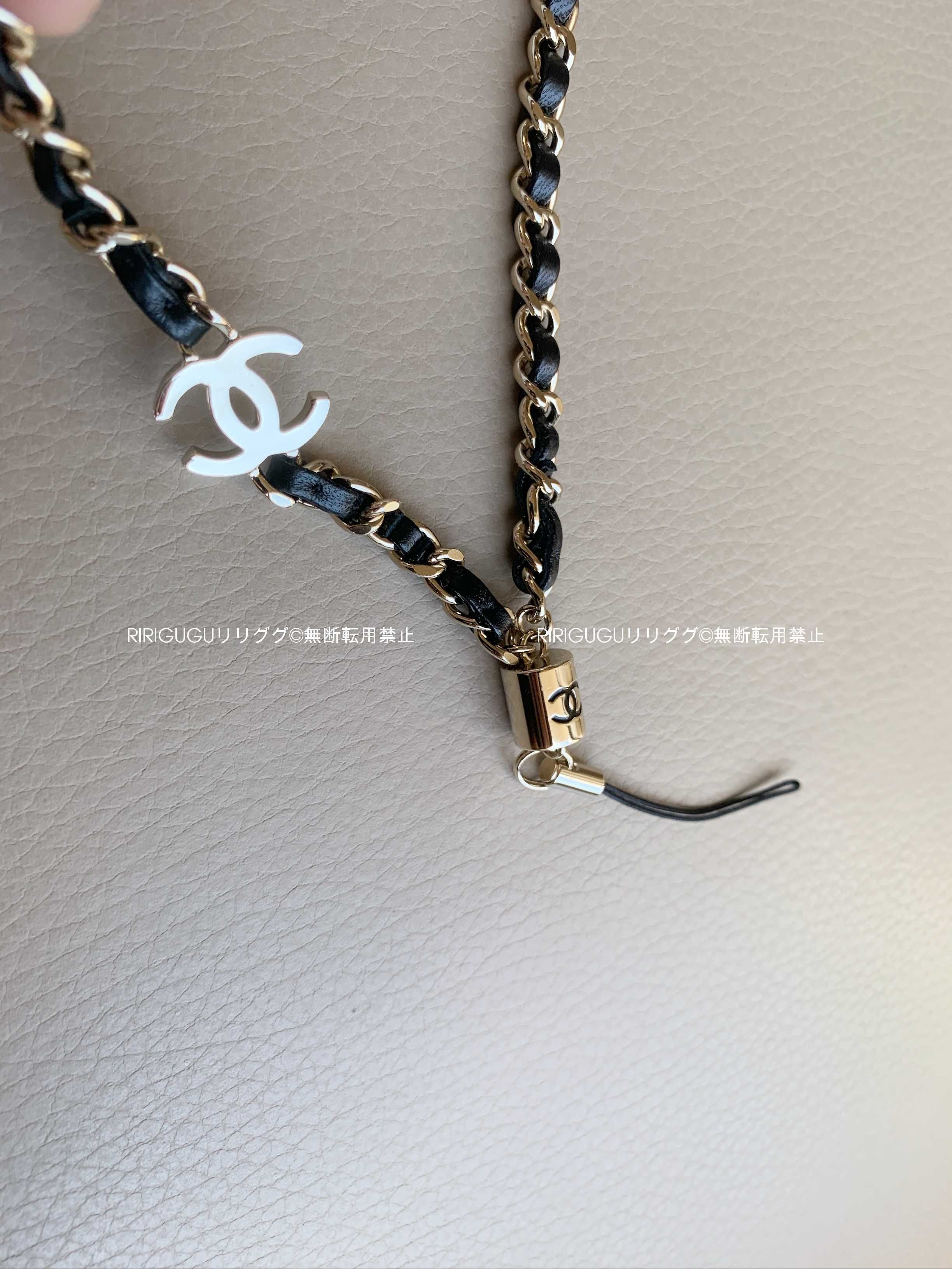 シャネル☆ 携帯スマートフォンスケース ストラップ (CHANEL/テック