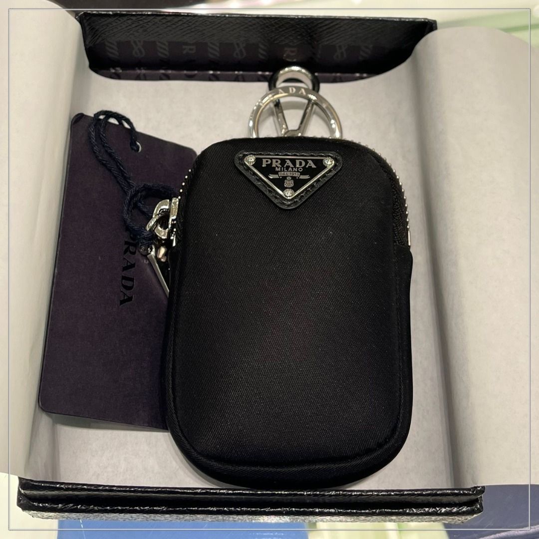 完売必至】PRADA◇Re Nylon ミニポーチ ロゴ入り キーリング (PRADA