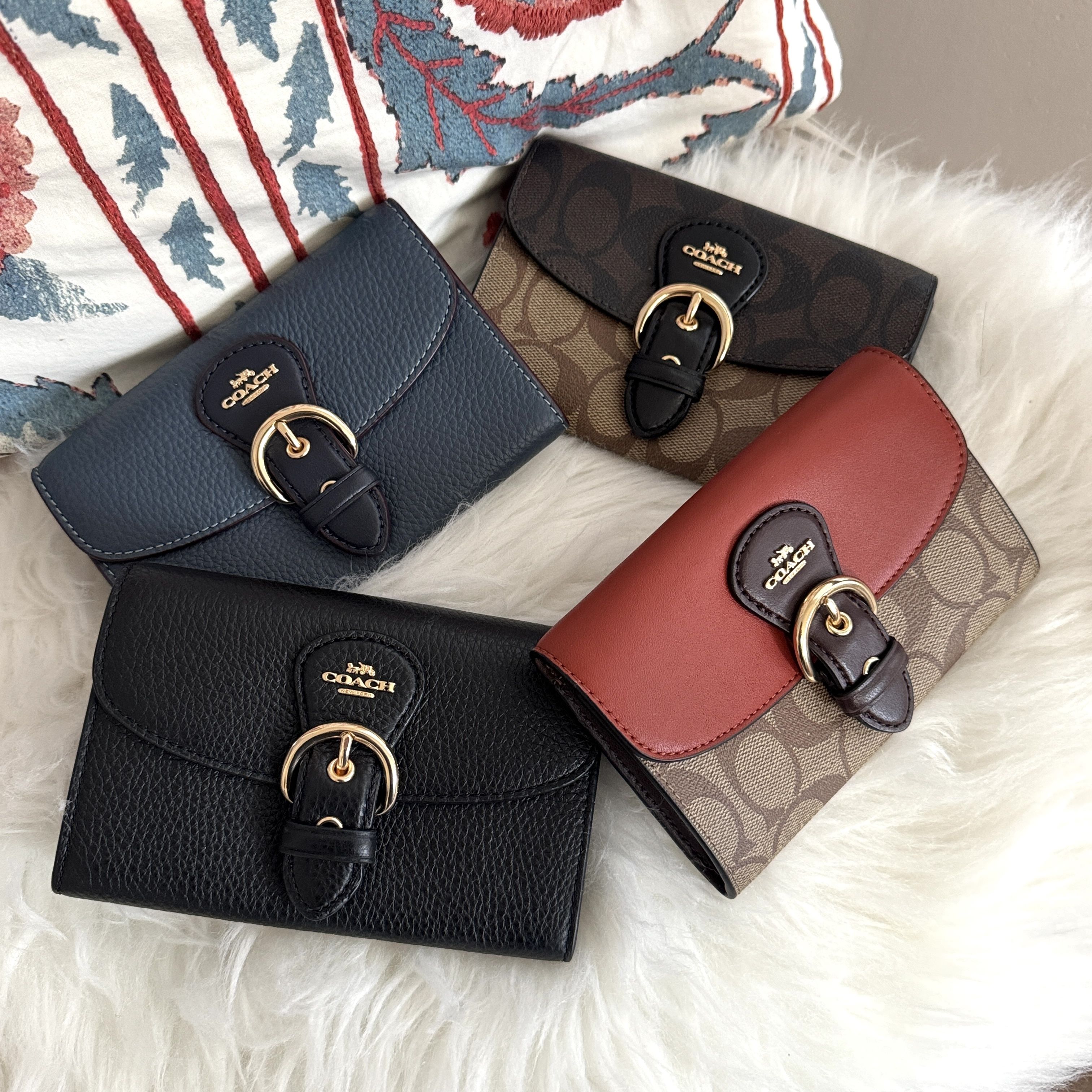 ☆キラッと光るバックル☆COACH コーチ クリオ ウォレット (Coach