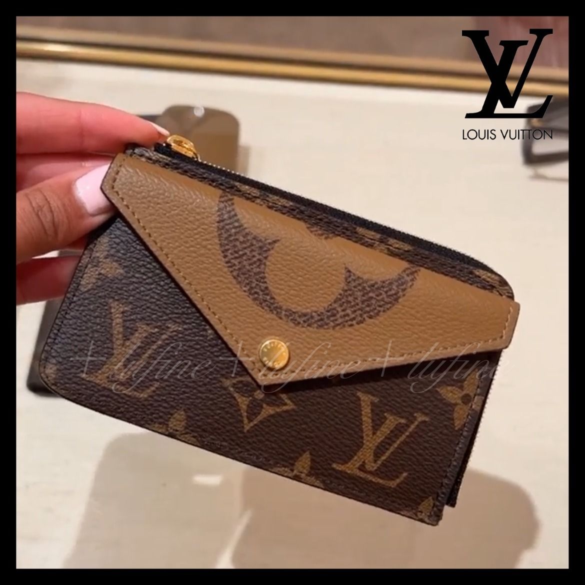 コンパクトで便利♪ギフトにも◎】ルイヴィトン カードケース (Louis