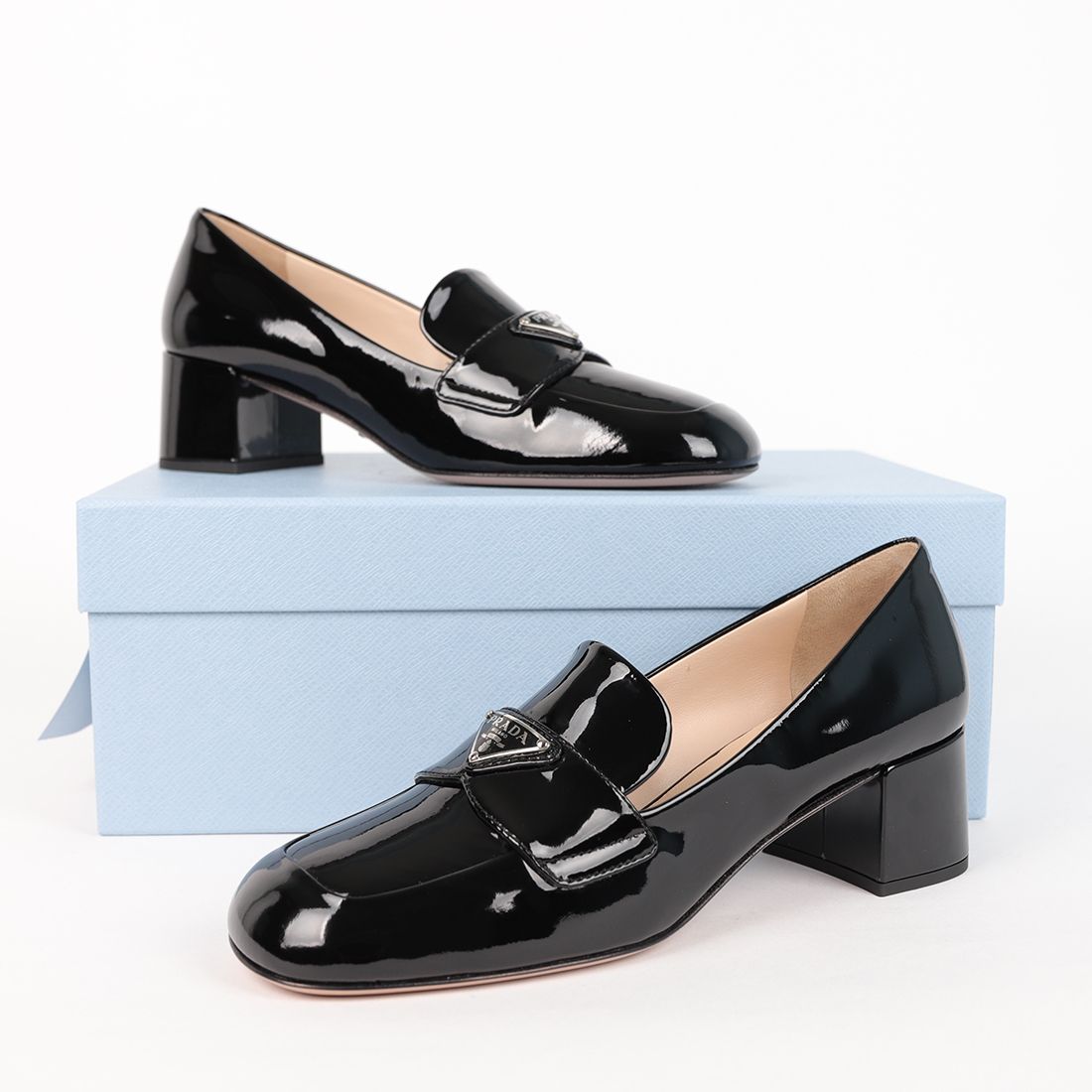 関税負担なし☆PRADA プラダ ロゴ チャンキーヒール ローファー (PRADA