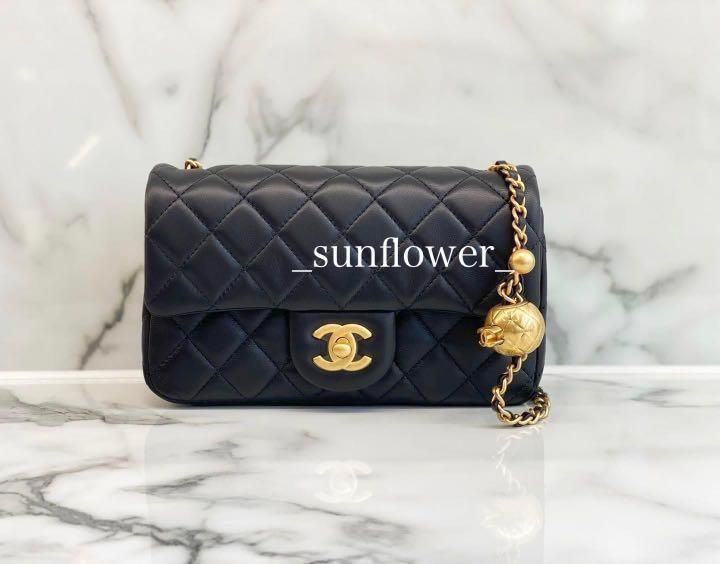 シャネル ボールチェーン付き ミニフラップバッグ 20cm ブラック