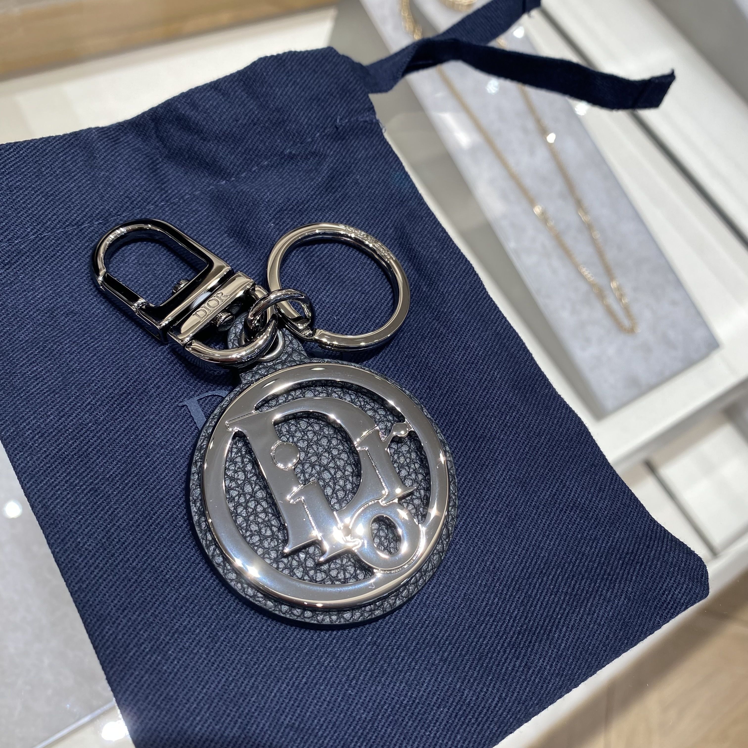 すぐ届く】 DIOR ディオール D-TOUCH キーホルダー キーリング (Dior