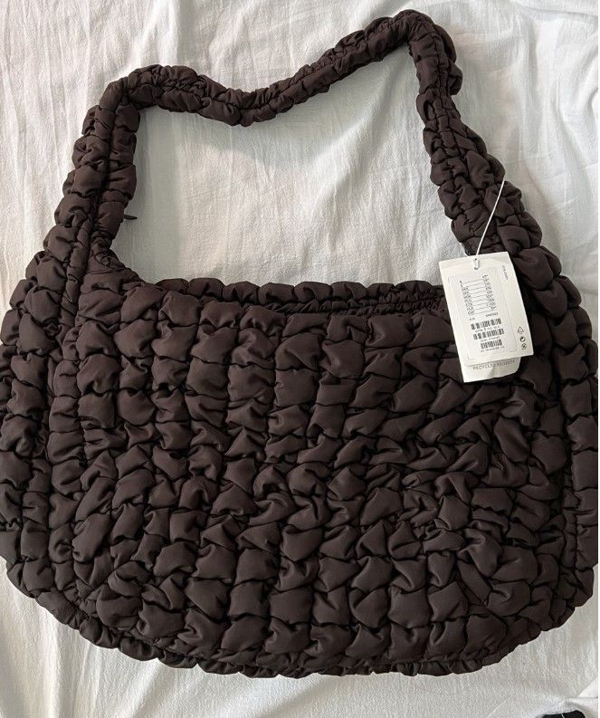 COS】 Quilted Oversized Shoulder Bag : Brown (COS/ショルダーバッグ