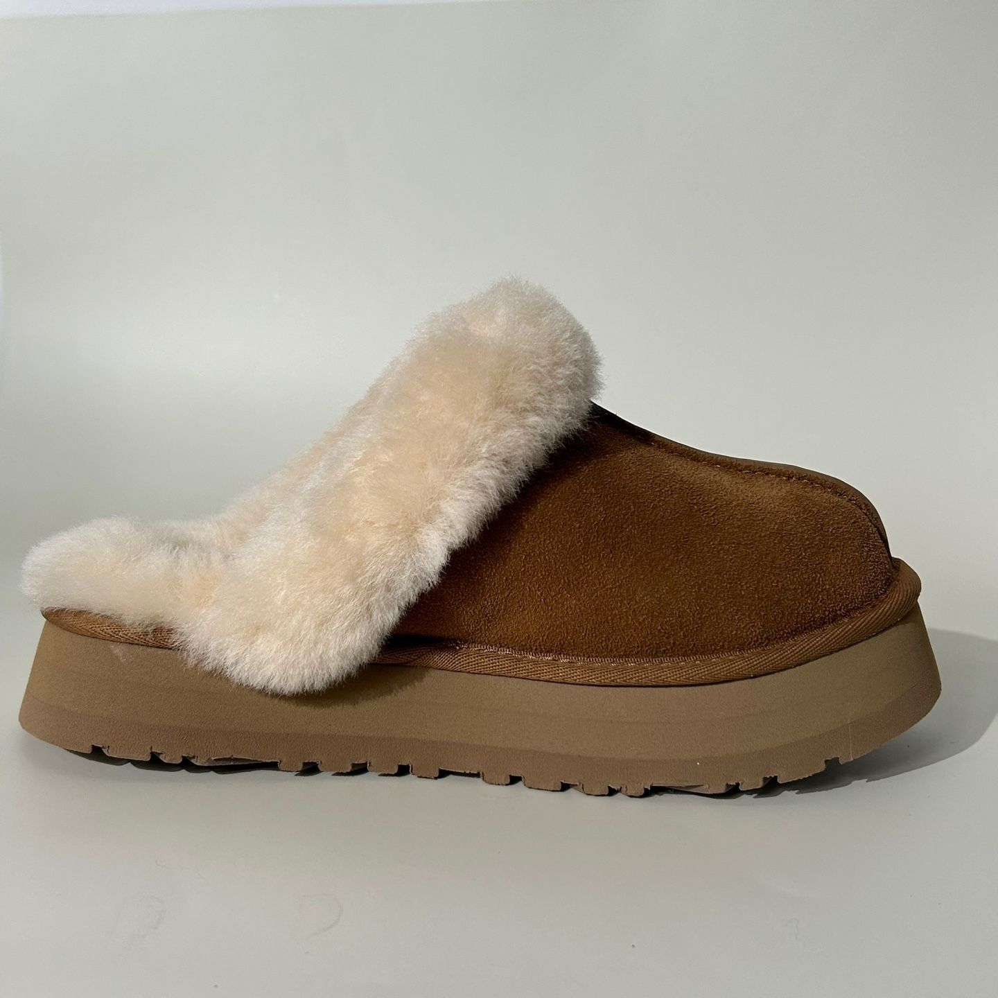 UGG【関税/送料込】UGG Disquette Slipper Chestnut☆ (UGG/シューズ