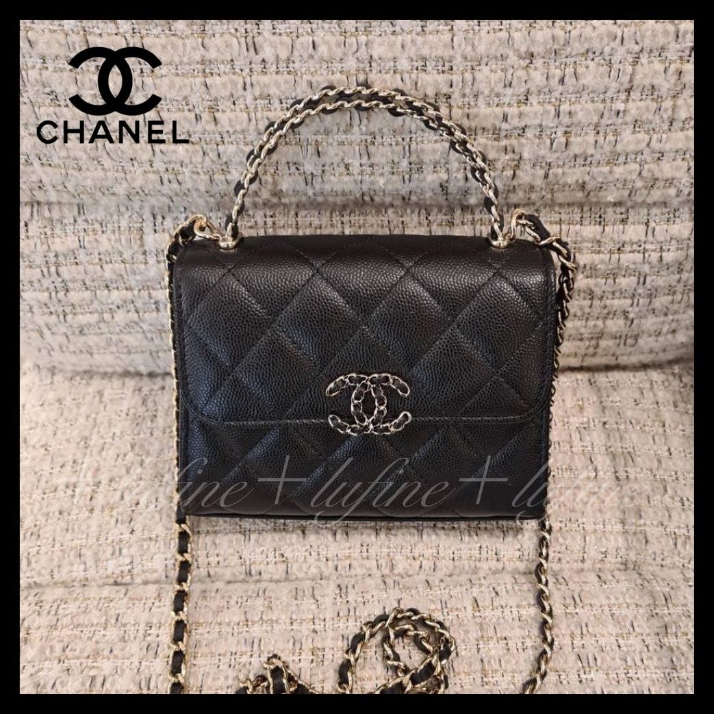 斜めがけもOK！持ち手が可愛い♪】シャネル チェーン クラッチ (CHANEL