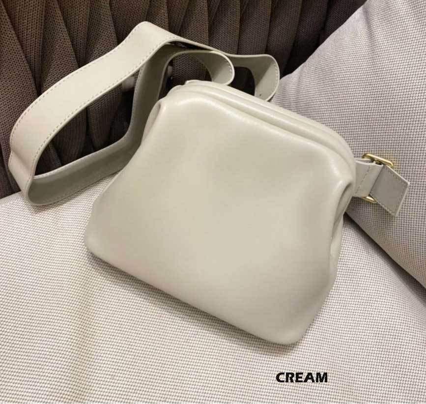 ☆OSOI☆MINI BROT BAG 人気 韓国発 ショルダーバッグ (OSOI