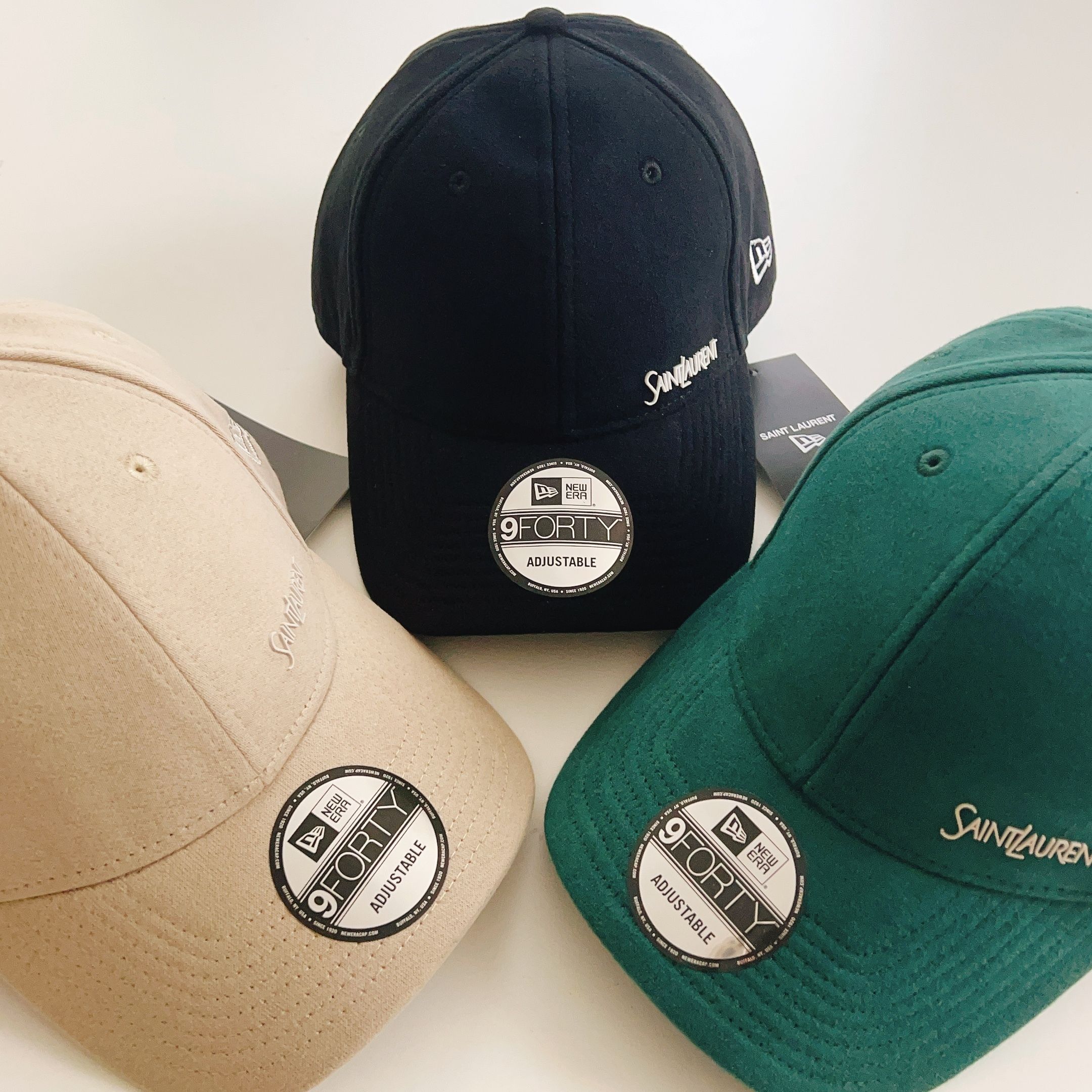 SAINT LAURENT ニューエラ モノグラム キャップ YSL コラボ (Saint