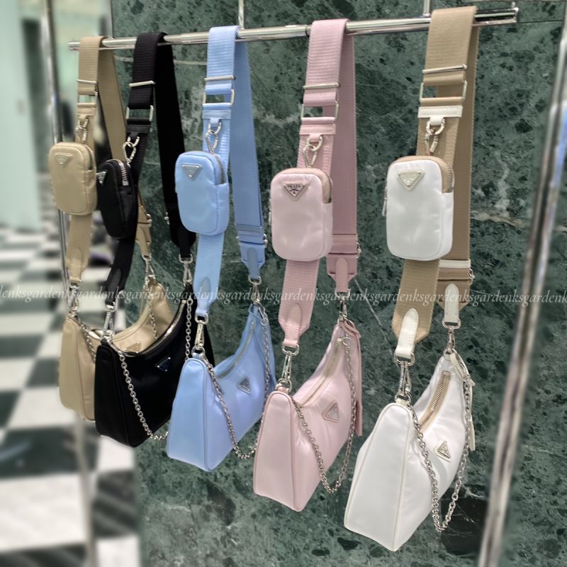 PRADA☆Re-Edition 2005 Re-Nylon バッグ ポーチ付☆すぐ届く！ (PRADA