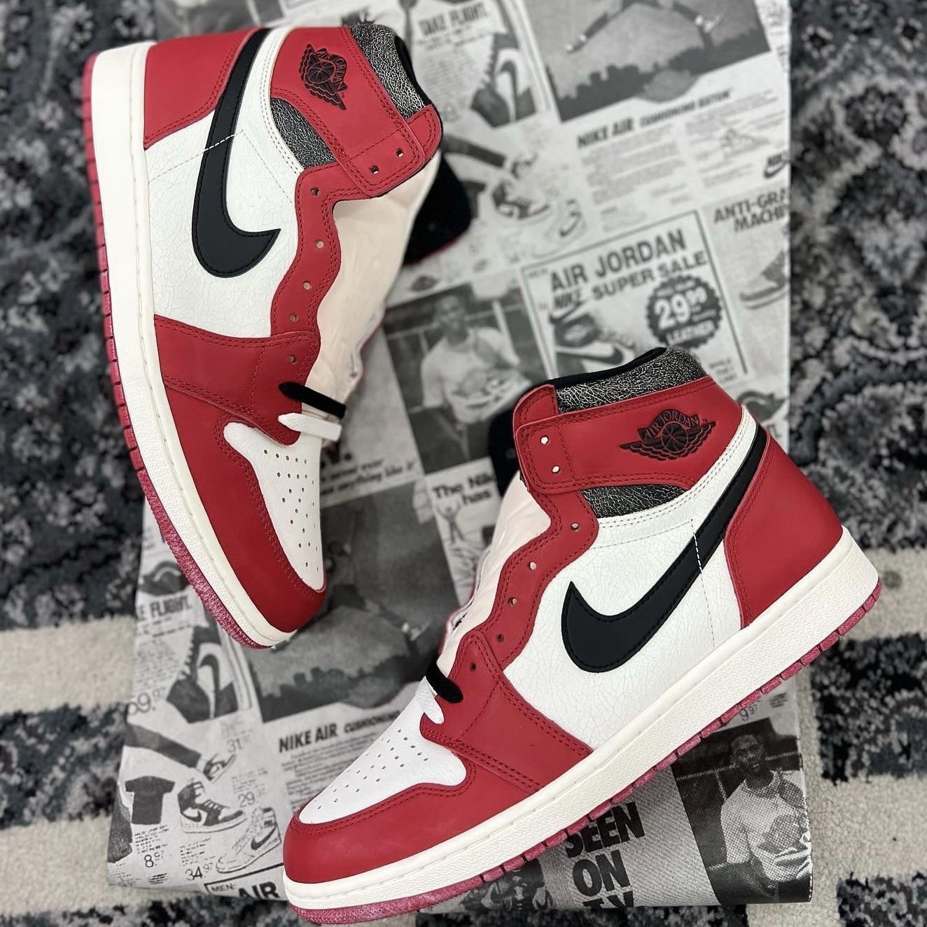 Jordan 1 Retro High OG Chicago Lost and Found DZ5485-612 (Nike