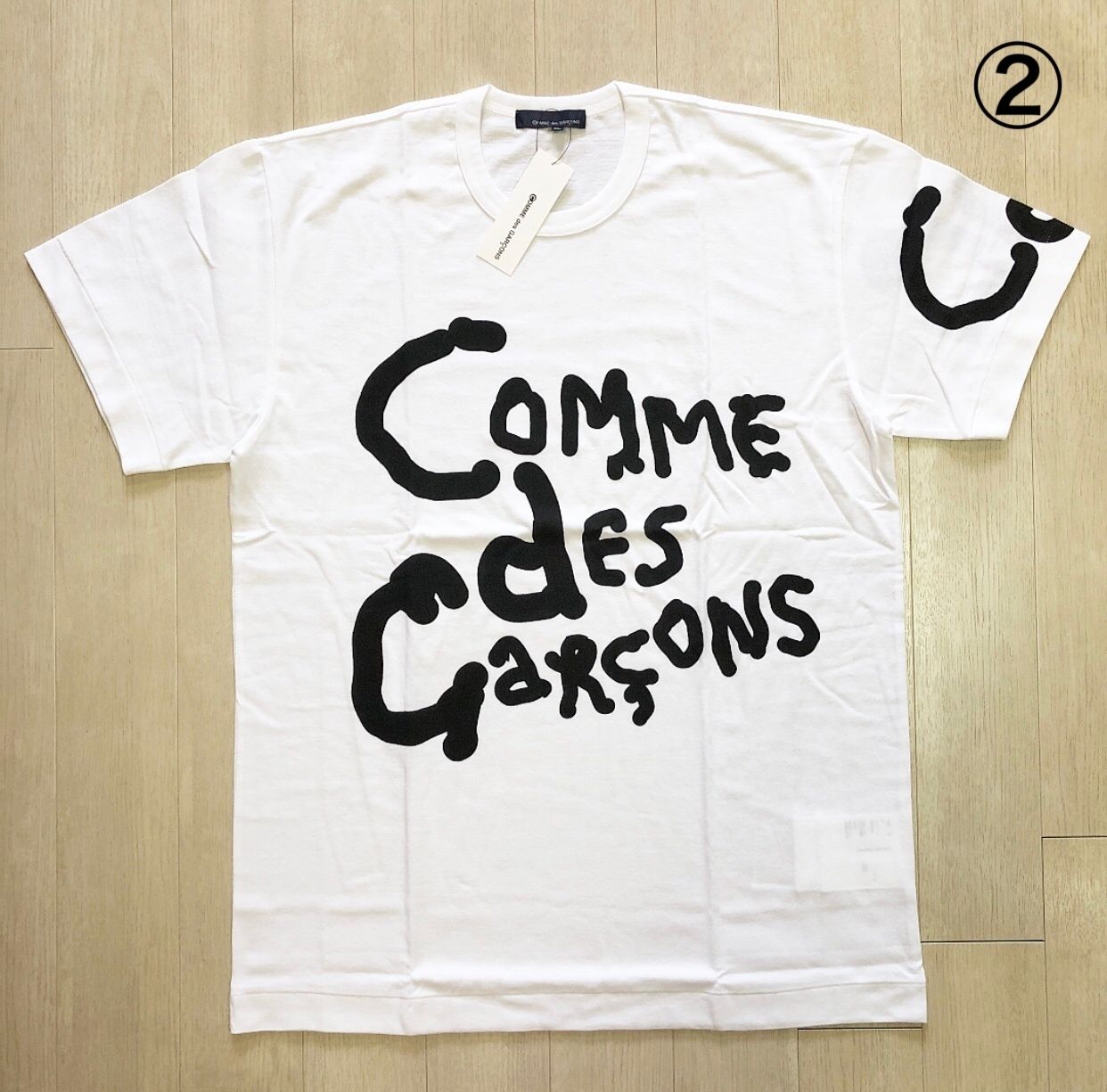 希少 青山本店限定 コムデギャルソン 手書きロゴTシャツ (COMME des