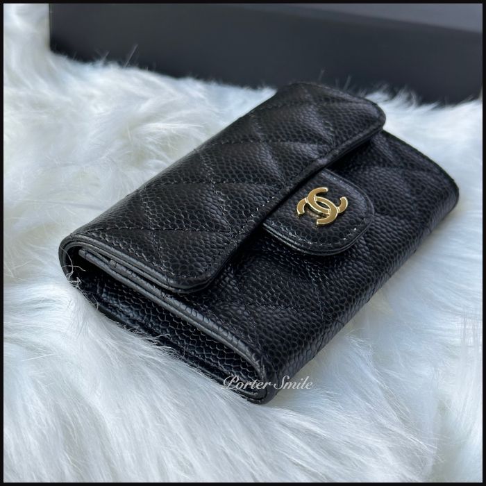 ☆エレガントな大人の必需品【 CHANEL 】フラップ カードケース